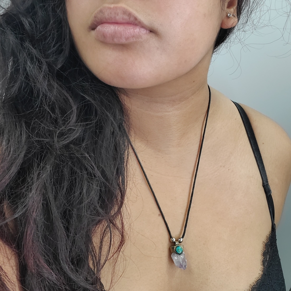 Dainty Stone Necklace Choker Boho Hand Crafted Lavender NEW